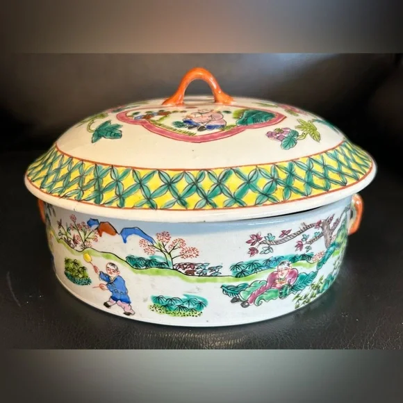 Vintage Chinese Famille Rose Porcelain Bowl With Lid - Picture 4 of 16